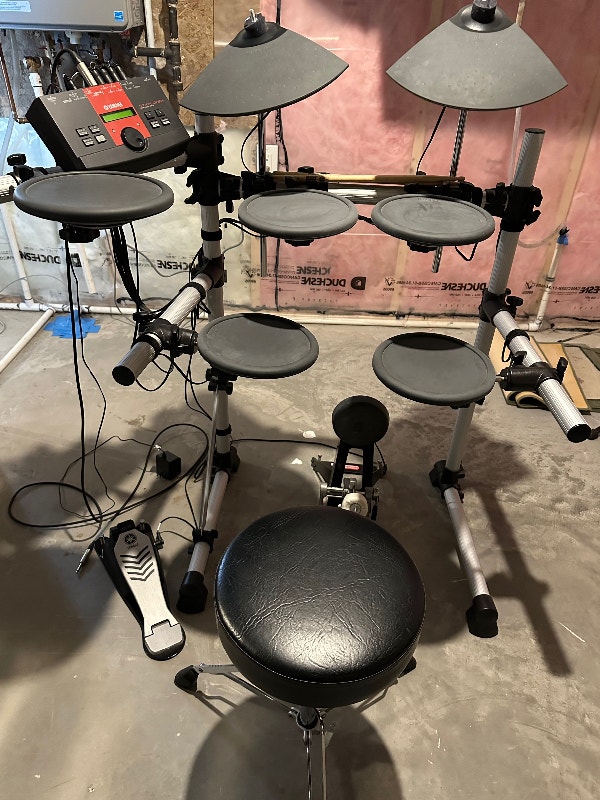 Yamaha DTXplorer Drum Kit and seat Drums & Percussion Ottawa Kijiji