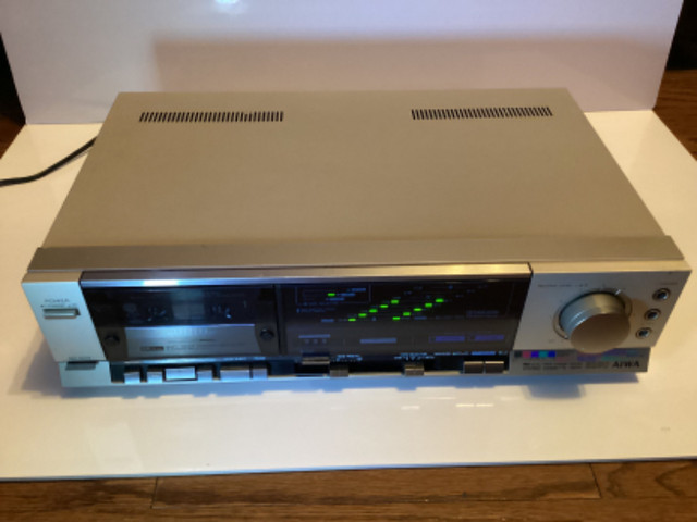 AIWA AD 3250 STEREO CASSETTE DECK PLAYER in Stereo Systems & Home Theatre in City of Toronto - Image 4