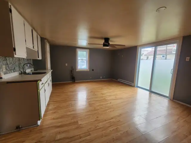 Large 4 1/2 duplex for rent in Cornwall  