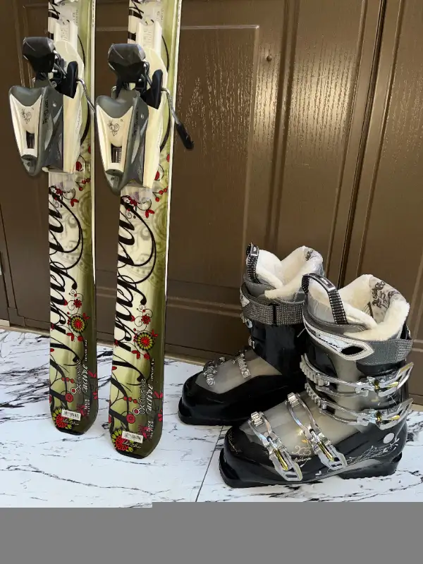 Beautiful 158 Dynastar ski  . Boots. Poles in Ski in Markham / York Region - Image 6