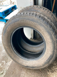 2x pneus d’hiver 235/65R16c 10ply Firestone WinterForce Cv