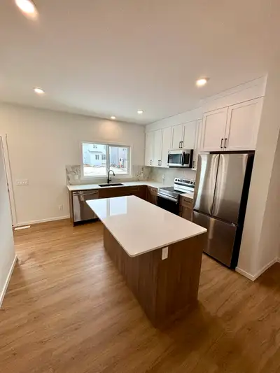 Highlights • 1707 sq ft | 3 bedrooms + bonus room • Bright open-concept layout with modern finishes...