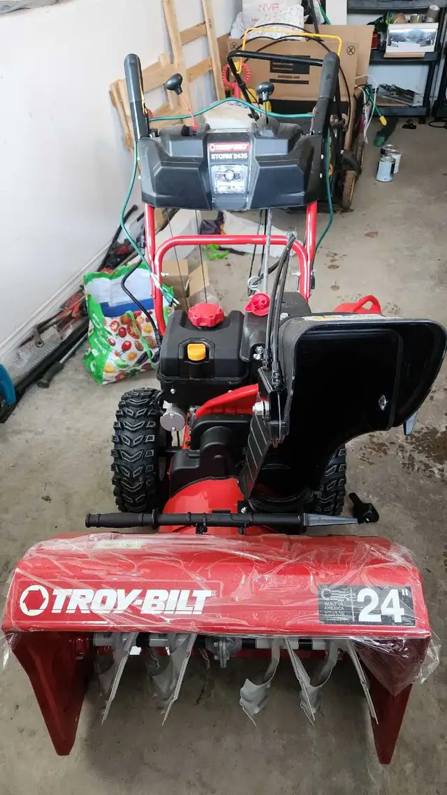 Lawn mower and Snowblower carburetor cleaning in Snowblowers in Bedford - Image 5