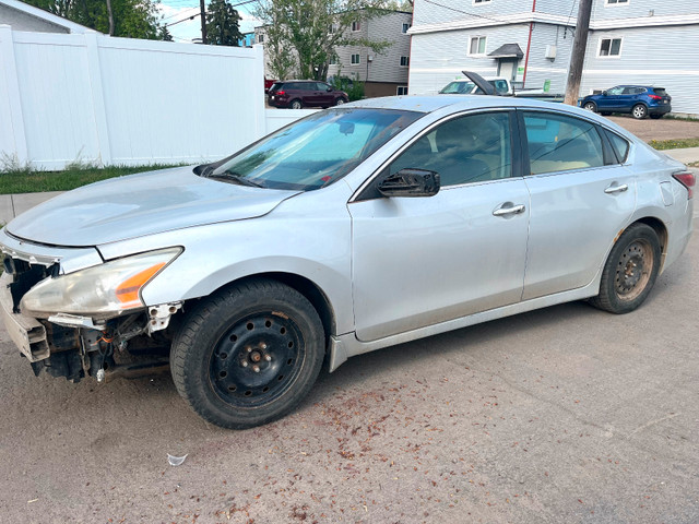 2014 Nissan Altima For Sale! in Cars & Trucks in Edmonton