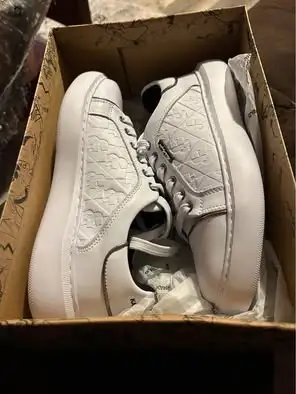Karl Lagerfeld White Leather Sneakers Retails 250+Tax, View more