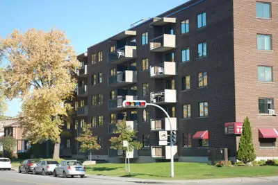 1½ Montréal (Pie-IX/Henri-Bourassa) - tout inclus $900 AOÛT