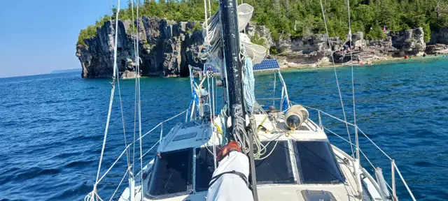 10.5M PILOT HOUSE TANZER SAIL BOAT in Sailboats in Owen Sound - Image 8