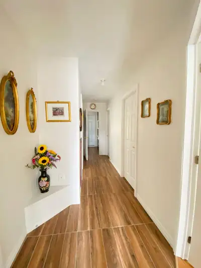 Room available for rent in a shared apartment with two other roommates! *AVAILABILITY: As of June 1s...