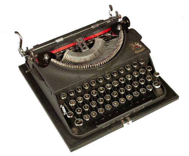 Superb portable typewriters - various models in Arts & Collectibles in City of Toronto - Image 3