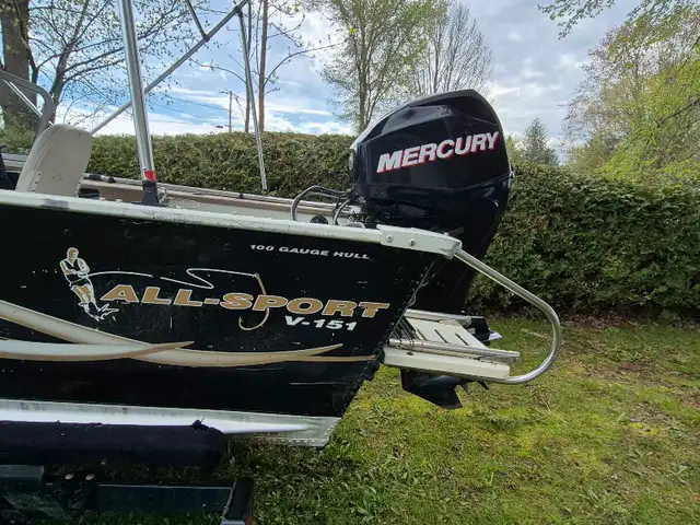 4.57 m Legend 40 Hp Mercury 4 Stroke plus trailer in Powerboats & Motorboats in Pembroke - Image 6