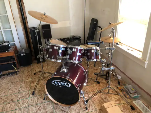 Mapex/Zildjian Drum Kit in Drums & Percussion in Moose Jaw - Image 2