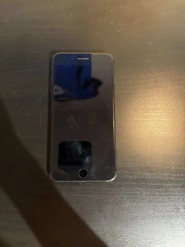 IPhone 8 Plus in Cell Phones in Guelph - Image 3