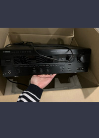 Yamaha RX-V495 Natural Sound AV Receiver