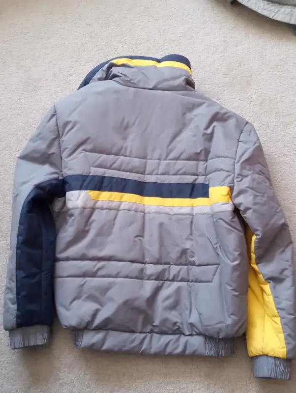 Men's Medium Lightweight Winter Jacket in Men's in Calgary - Image 5