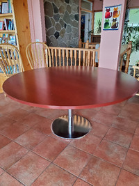 Round table, 60"