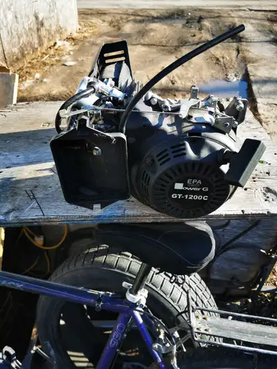 GENERATOR MOTOR POWER G GT -1200C $200 OR BEST OFFER NO LOW BALL OFFERS PLEASE IF YOU ARE INTERESTED...