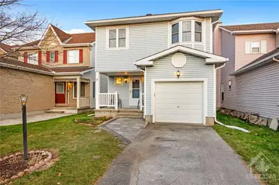 Beautiful 4-dedroom, 3-bathroom Single Family House in Prime Location in Barrhaven– Avail Jul 1, 202...