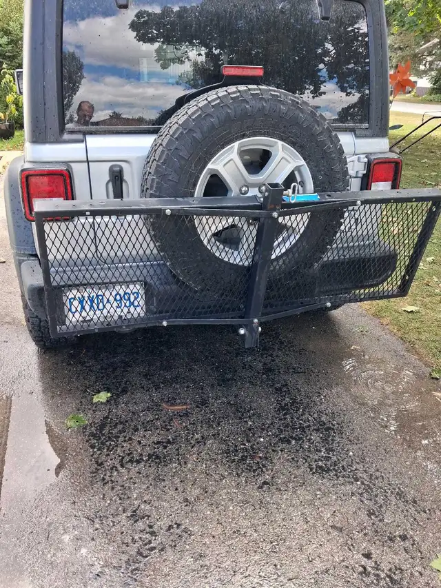hitch mount carrier