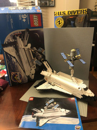 LEGO. NASA Space Shuttle Discovery. Set 7470