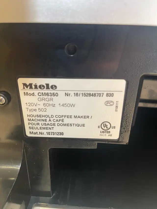Miele Coffee Machine in Coffee Makers in Kitchener / Waterloo - Image 6