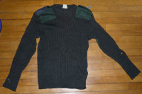 ARMY Vintage 1982 Canada Wool Sweater 44" Size Large