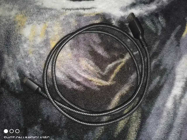 S'TOUCHI Display Cable in Cables & Connectors in Hamilton - Image 7