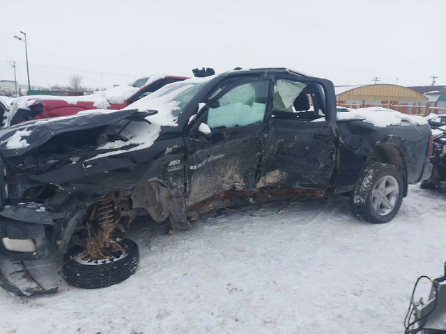 2012 Dodge Ram 1500 Sport Crew Cab parts out  in Auto Body Parts in Winnipeg