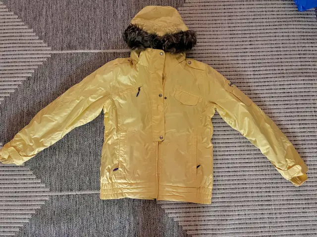 Firefly Ski Suit - M in Kids & Youth in Edmonton - Image 2