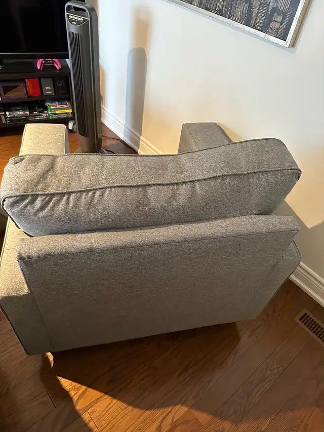 Grey Armchair  in Chairs & Recliners in Markham / York Region - Image 5