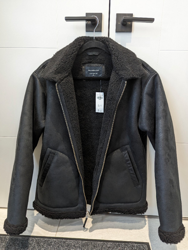 New Men's Abercrombie & Fitch Vegan Suede Aviator Sherpa Jacket in Men's in Burnaby/New Westminster - Image 3