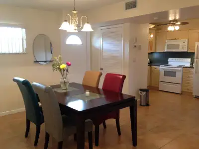 Floride, condo à louer, golf inclus, 20 minutes de Miami Beach.