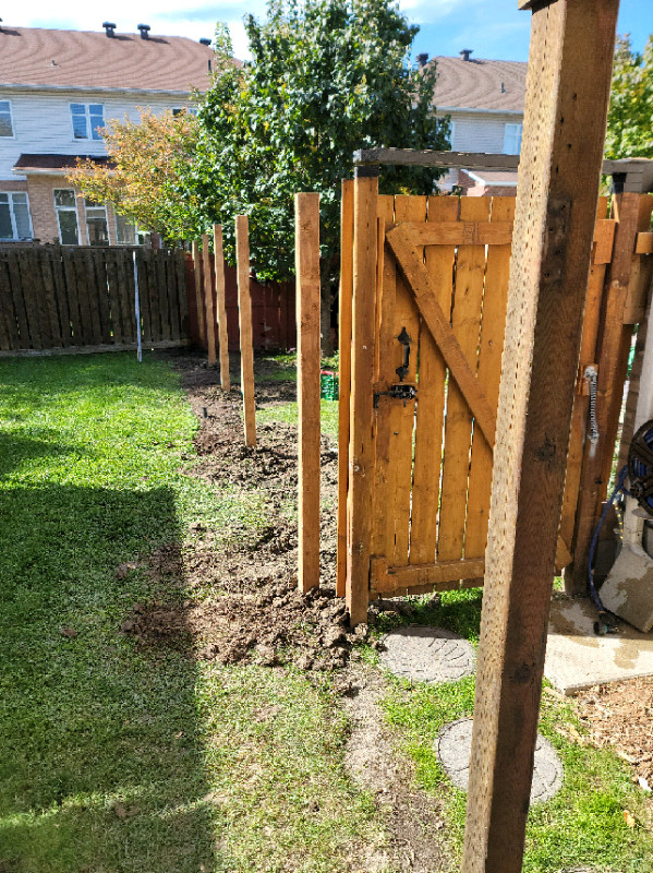 Posts/Fences/Trenches/Concrete Services in Excavation, Demolition & Waterproofing in Ottawa - Image 3