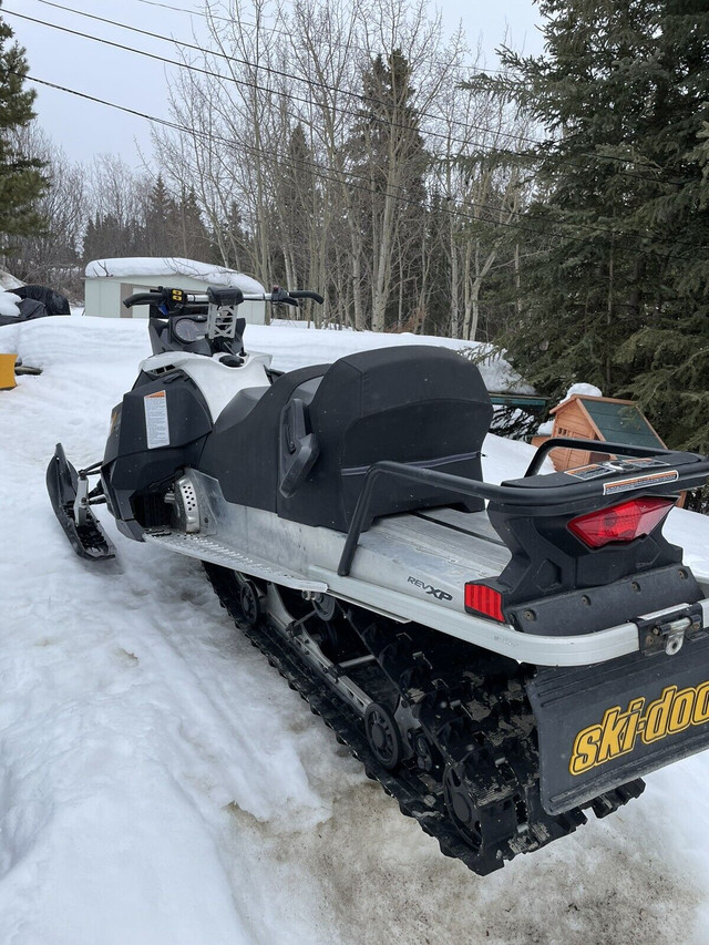 2018 skidoo expedition 550 F sport  in Snowmobiles in Whitehorse - Image 4