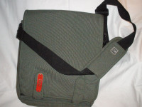 LAPTOP - CARRY TRAVEL - Bag - AXYZ Australian Design* * - $25.00
