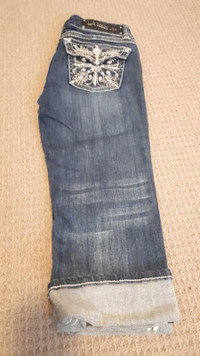 LA Idol Jean Capri's with Decorative Pockets - 29 Waist (Size 5)
