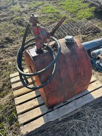 Old slip tank with pump Still half full with old diesel I can remove the diesel First come first ser...