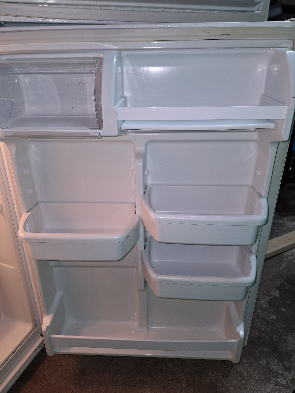 whirlpool refrigerator dans Réfrigérateurs  à Ouest de l’Île - Image 3
