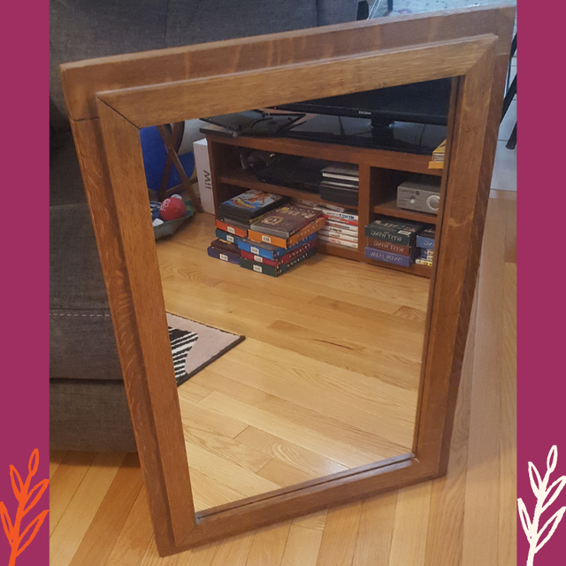 Vintage Wooden Framed Wall Mirror in Home Décor & Accents in Oakville / Halton Region - Image 3