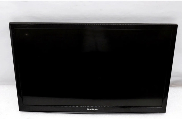 Samsung 24 Inch TV in TVs in Calgary - Image 2