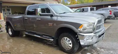 2011 Dodge Ram 3500 Laramie Dually 298,xxx kms. Great condition Fully loaded: Heated/ac seats Full t...