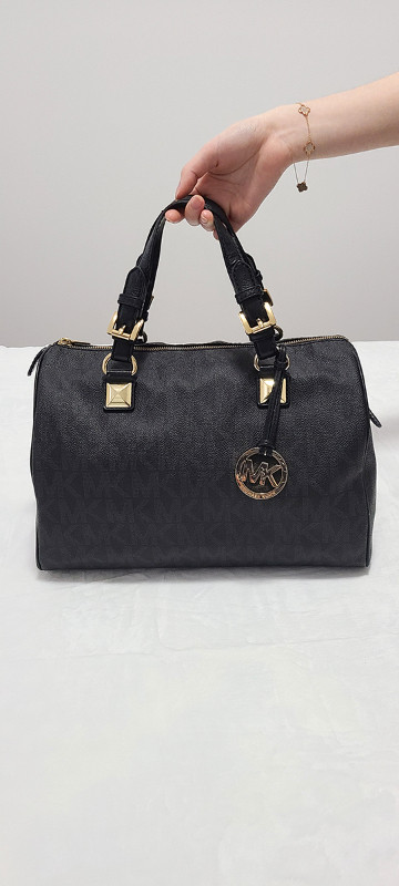 Michael Kors Large Black Travel Signature Tote Bag in Women's - Bags & Wallets in Barrie