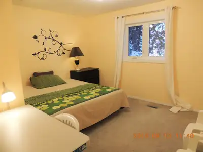 Furnished Room on 2nd floor in a single house near Century Park LRT for Single Female roommate. Sout...