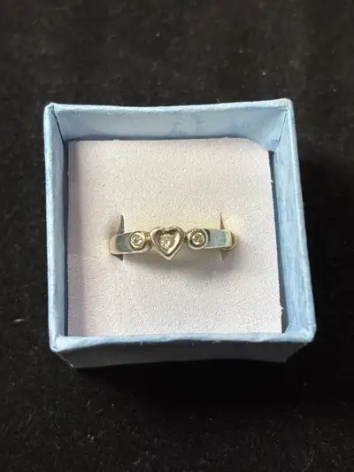  Ladies ring 10 karat gold three diamonds 2 g size 5 1/2, View more