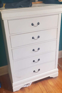 Dresser 1