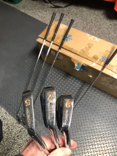 Good set of used golf clubs. Waterford very good shape.