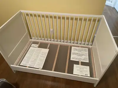 Lit de bébé blanc IKEA - Ensemble complet avec matelas , View more
