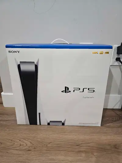 Ps5 Disc used like new with 1 controller power cord, hdmi cable ps5 works great delivery available t...