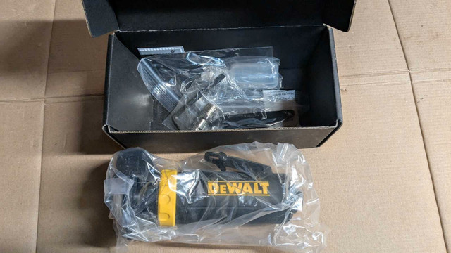 Dewalt DWMT70784 in Power Tools in Brantford - Image 2