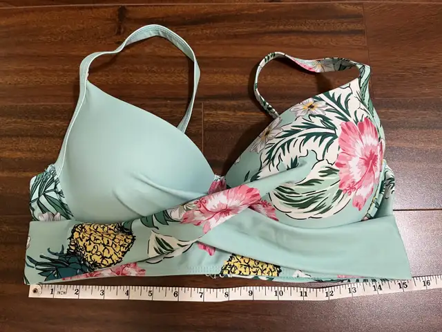 Shein women’s 1X bikini – floral mint, molded cups in Women's - Other in Oshawa / Durham Region - Image 4
