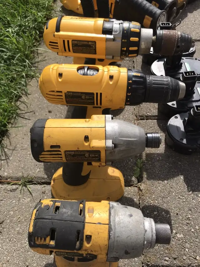 Dewalt drills, sawzall, flashlight,batteries, chargers in Hobbies & Crafts in London - Image 3